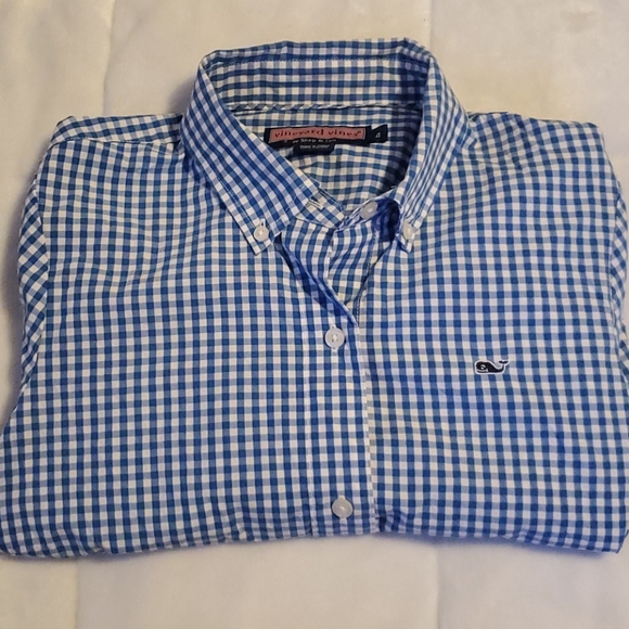 Vineyard Vines Tops - Vineyar vines womens button down size 4
